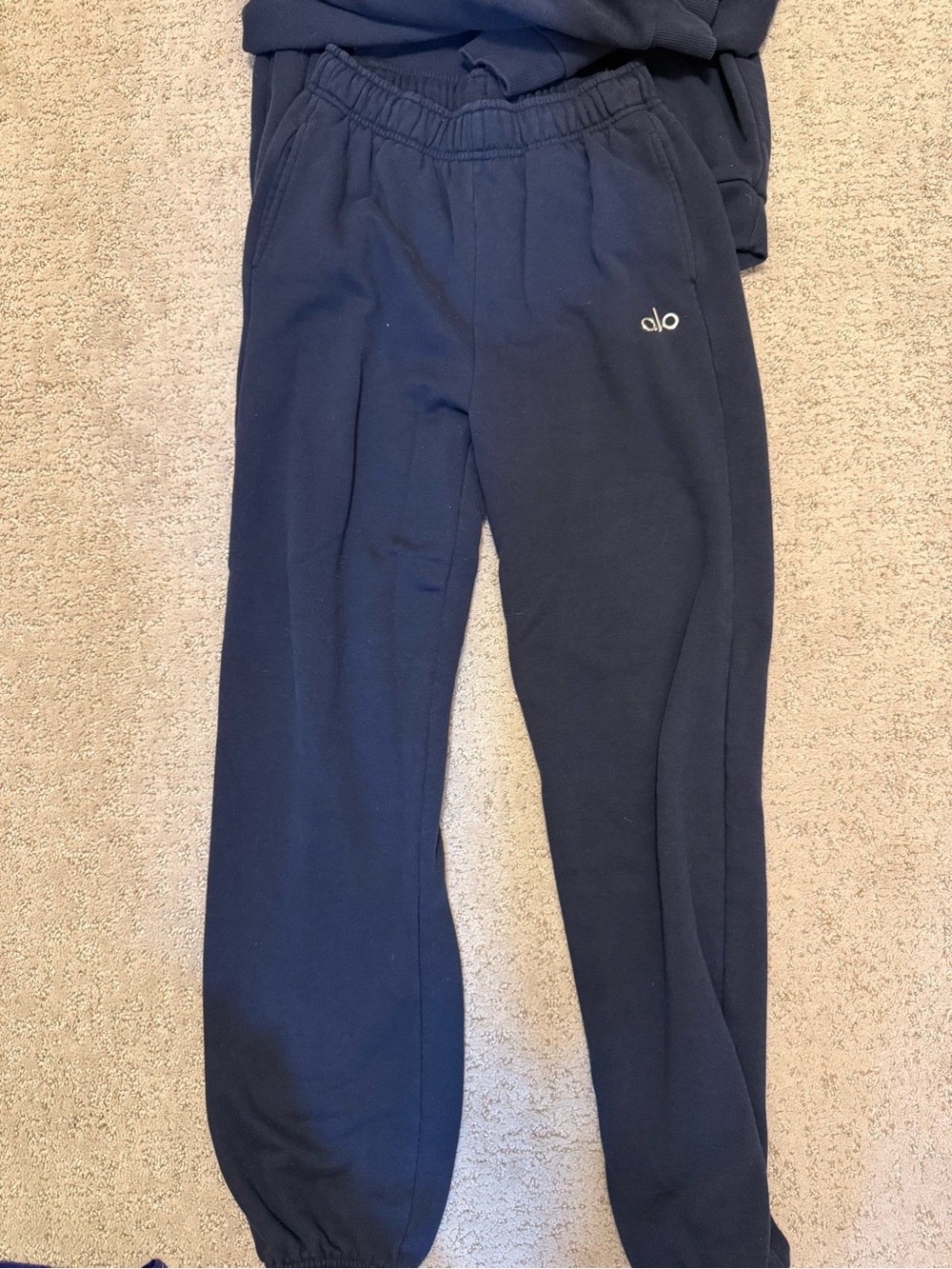 ALO Yoga Navy Hoodie & Jogger Set - Picture 2 of 2
